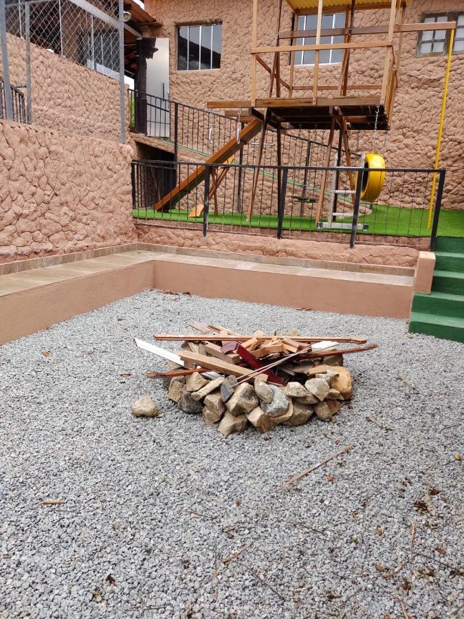 Chacara Bella Vida Com Piscina Churrasqueira Salao De Festas Fogao A Lenha Quadra Арасарігуама Екстер'єр фото